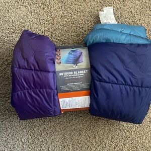 Weatherproof Vintage Hooded outdoor blanket